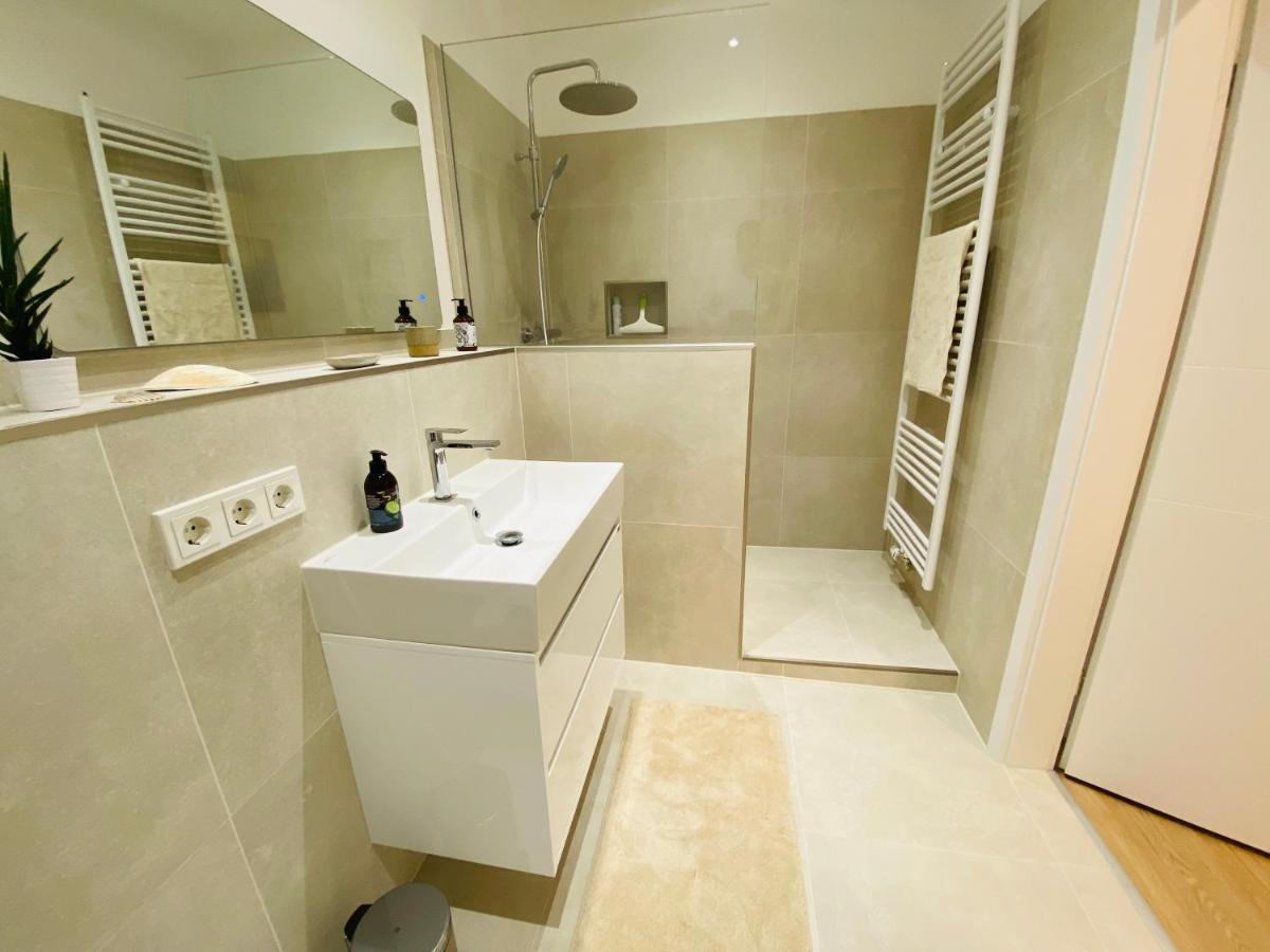 Raum2Go - No1 Modernes Ruhiges 2-Schlafzimmer Apartment City & Park Вісбаден Екстер'єр фото